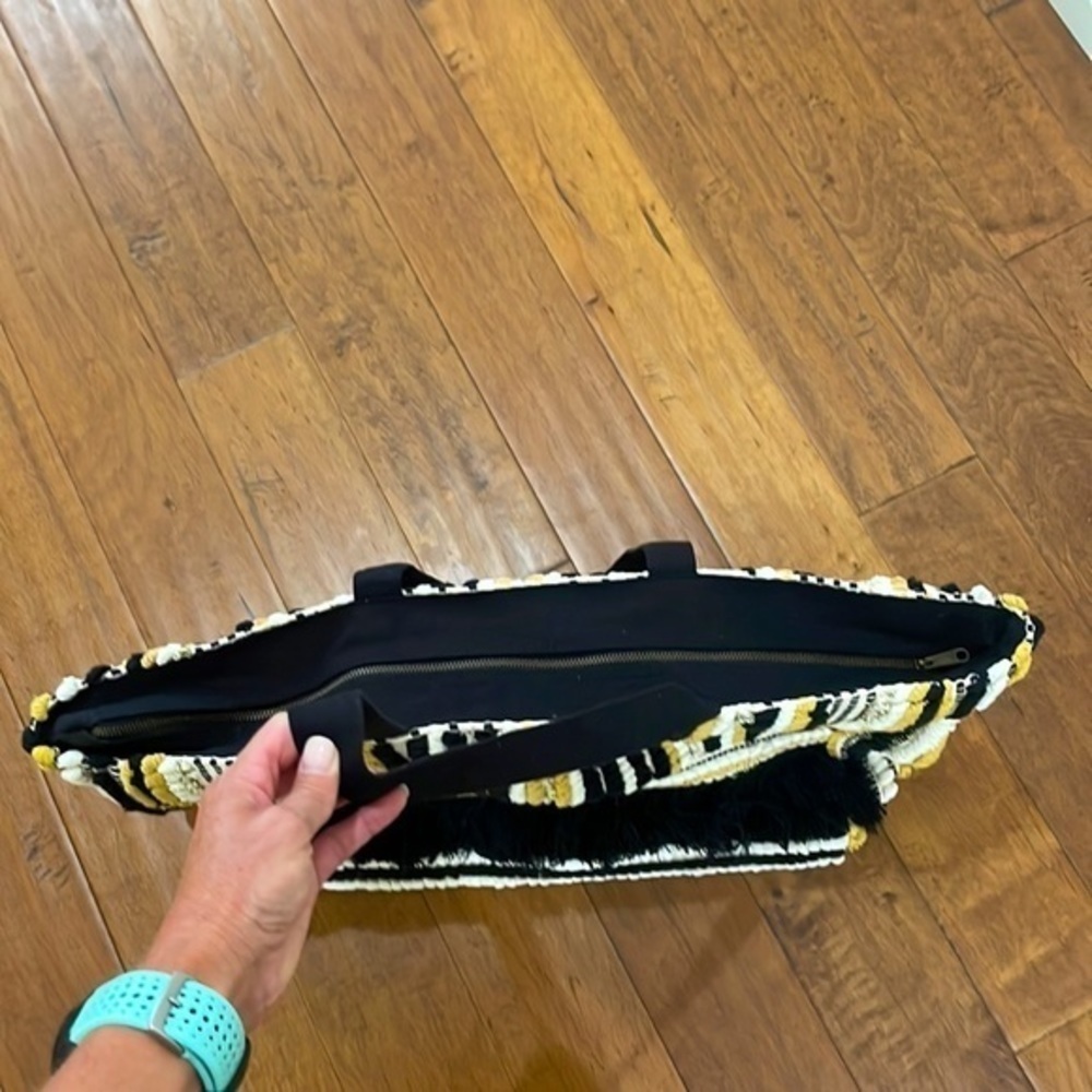 Amuse Society Weekender Bag - Picture 4 of 12